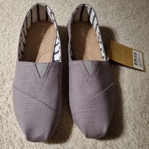 Tom's 9.5 Morning Dove Gray Canvas shoe NWT